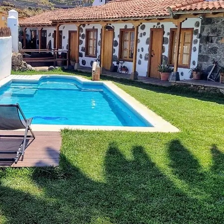 Eden Sagitta Beta Retreat Holiday home *